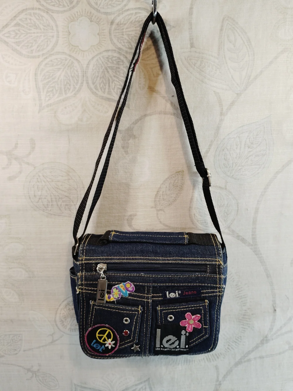 lei Vintage Dark Blue Denim Crossbody Bag with Colorful Floral Patches